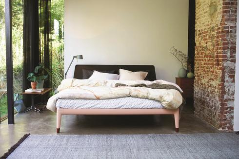 גם חדר המיטות מתחשב: מיטה אקולוגית פרי פיתוח של חברת הולנדיה. להשיג בדן דיזיין סנטר.
