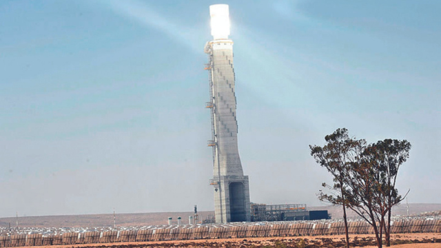 המגדל הסולארי הגבוה בתחנת הכוח "אשלים"