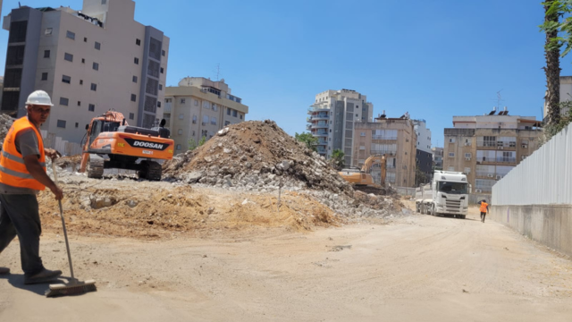 שטח הפיל הלבן ליד בית חולים השרון