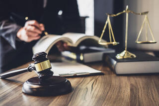 איך בוחרים עורך דין נזקי רכוש?