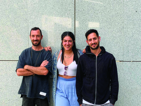 בברלי. עדן (מימין), מור ויריב. "לא נסגור בחיים"