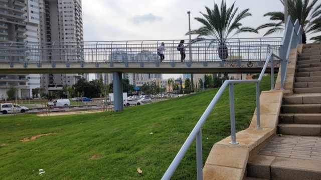 גשר ברחוב גיסין - תמונת פייסבוק